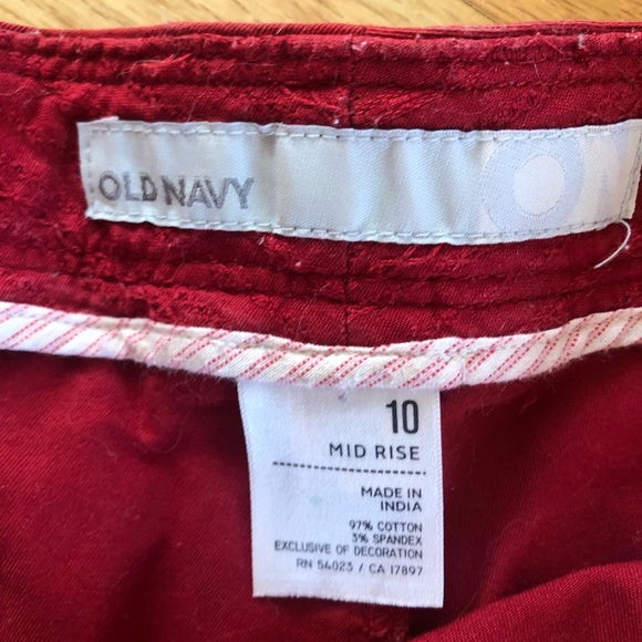 Old Navy Red Shorts size 10 Mid Rise - Picture 4 of 6